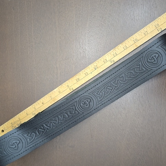 KILT BELT Black Leather Men's Belt velcro - Picture 4 of 4